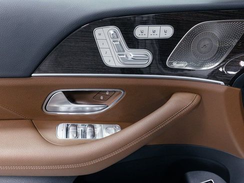 Certified 2026 Mercedes-Benz GLS 450 4MATIC image 6