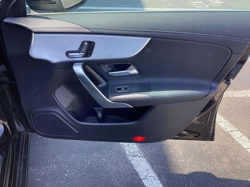 Used 2025 Mercedes-Benz CLA 250 4MATIC image 23