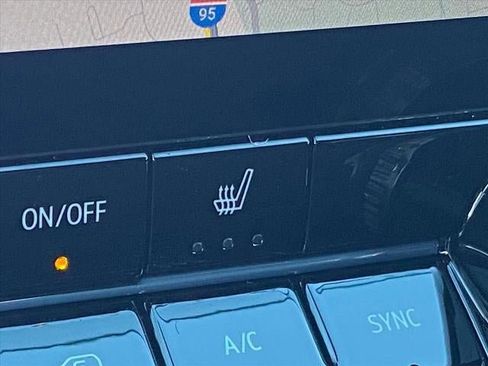 New 2026 GMC Canyon Elevation w/ Convenience Package image 17