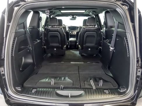 Used 2025 Chrysler Pacifica Limited FWD image 31