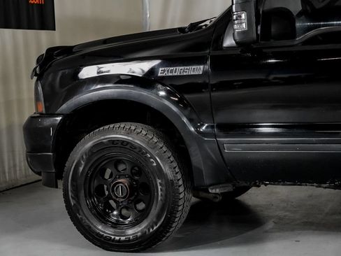 Used 2004 Ford Excursion Limited AWD/4WD image 12
