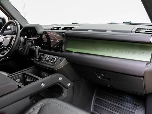 Used 2023 Land Rover Defender 110 75th Limited Edition image 10