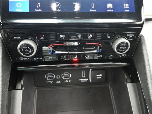 Used 2022 Jeep Grand Cherokee Summit w/ Advanced Protech Group IV image 20