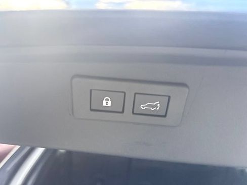 Used 2025 Subaru Outback Onyx Edition XT AWD/4WD image 18