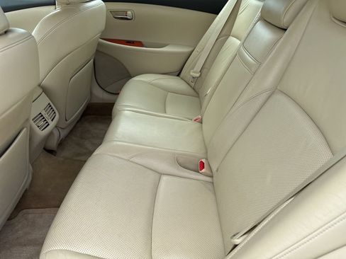 Used 2011 Lexus ES 350 FWD image 14