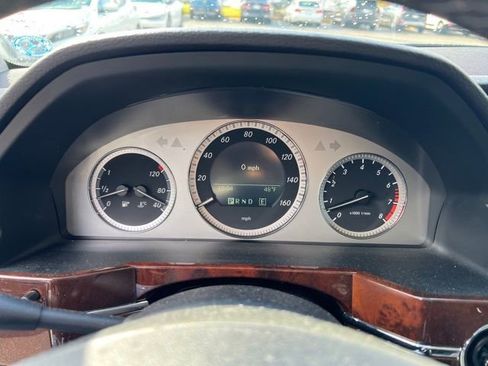Used 2011 Mercedes-Benz GLK 350 4MATIC image 16