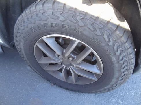 Used 2018 Jeep Grand Cherokee Limited image 14