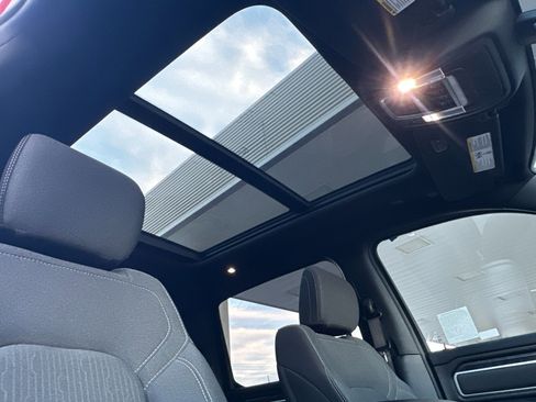 Used 2022 RAM 1500 Big Horn image 16