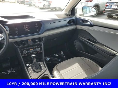 Used 2024 Volkswagen Taos SE image 26