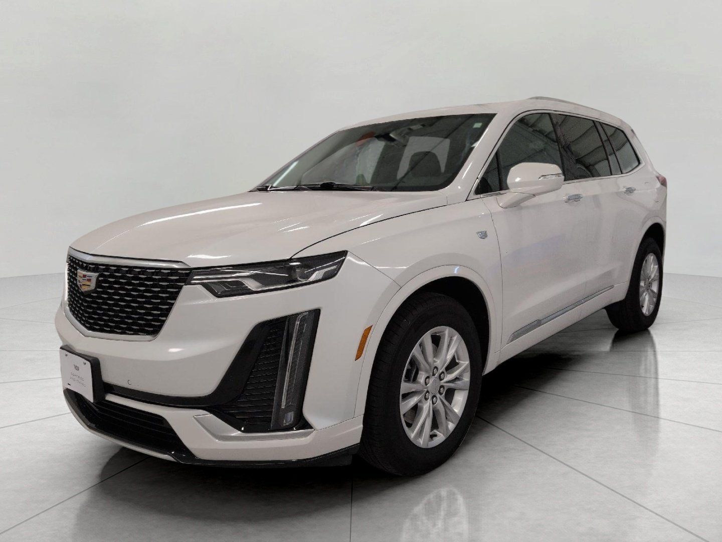Certified 2024 Cadillac XT6 Luxury w/ LPO, Floor Liner Package AWD/4WD image 12