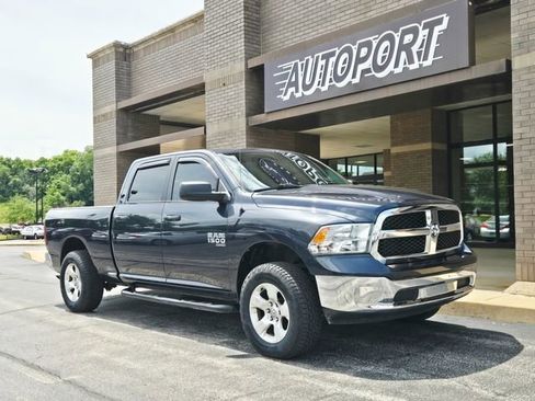 Used 2019 RAM 1500 Classic SLT AWD/4WD image 1
