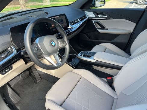 Used 2025 BMW X2 xDrive28i w/ Technology Package image 14