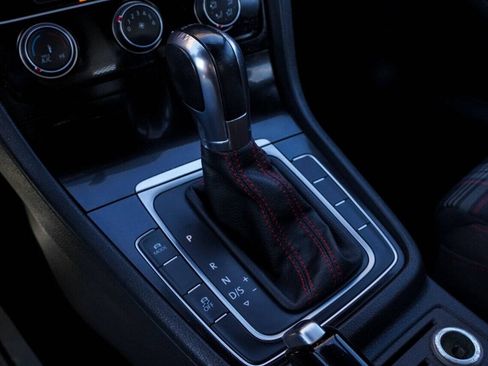 Used 2015 Volkswagen GTI S image 17