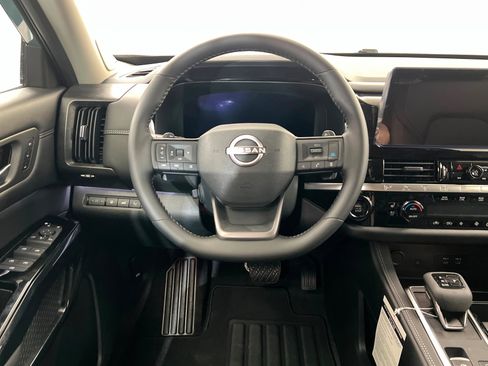 New 2026 Nissan Pathfinder Platinum AWD/4WD image 12