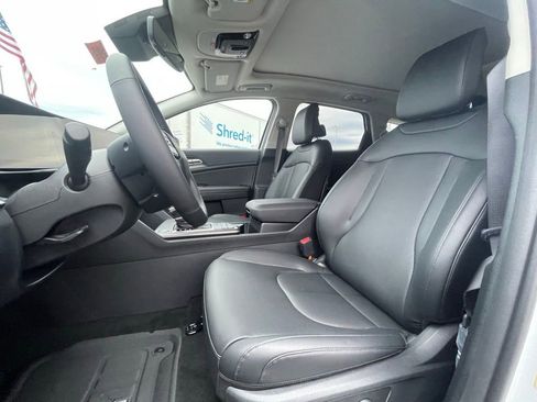 New 2026 Kia Sportage EX w/ EX Panorama Roof Package image 21