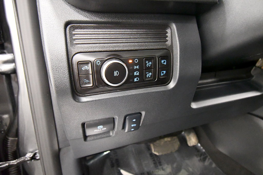 Used 2025 Ford F350 Platinum w/ FX4 Off-Road Package AWD/4WD image 20