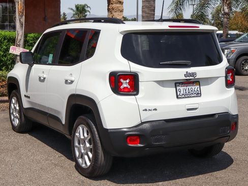 Used 2023 Jeep Renegade Latitude w/ Sun & Fun Group image 6