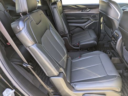 New 2025 Jeep Grand Cherokee L Overland w/ Advanced Protech Group III AWD/4WD image 42