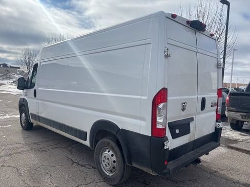 Used 2021 RAM ProMaster 2500 w/ Convenience Group FWD image 4