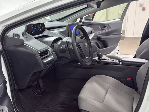 Certified 2025 Toyota Prius LE image 12