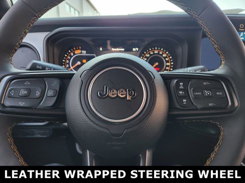 Used 2024 Jeep Wrangler Willys image 2