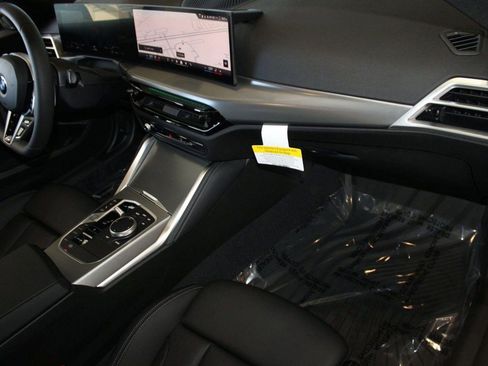 Used 2025 BMW 230i Coupe w/ M Sport Package RWD image 64
