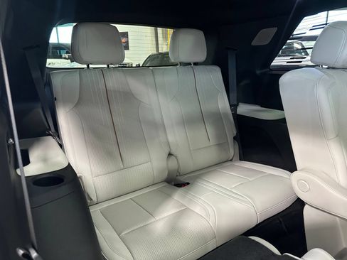 Used 2026 Cadillac Vistiq Luxury AWD/4WD image 52