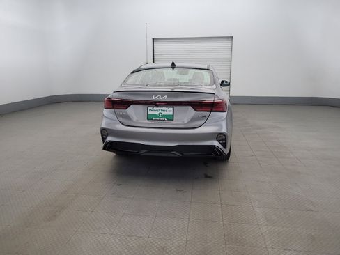 Used 2023 Kia Forte GT-Line image 9