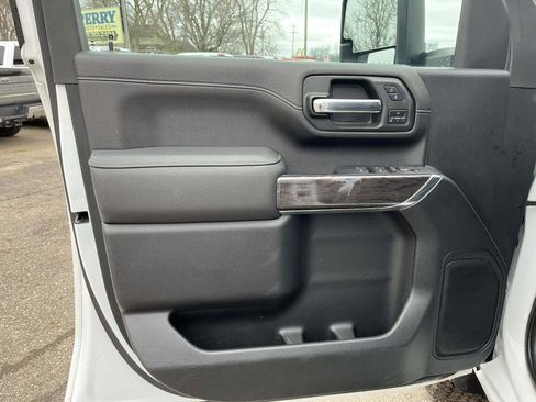 Used 2022 Chevrolet Silverado 2500 LTZ w/ LTZ Convenience Package image 18