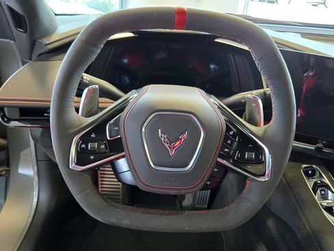 Used 2023 Chevrolet Corvette Stingray Premium Conv w/ Z51 Performance Package RWD image 17