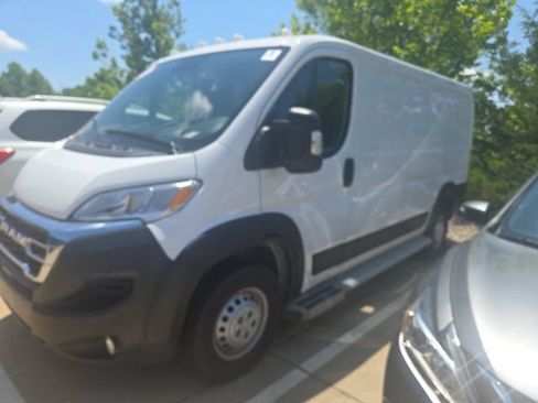Used 2025 RAM ProMaster 2500 w/ U-Haul Equipment Group FWD image 5