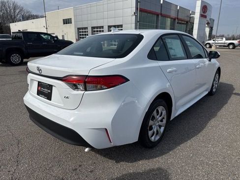 Used 2026 Toyota Corolla LE FWD image 10