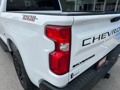 Used 2025 Chevrolet Silverado 1500 LT Trail Boss w/ Convenience Package II AWD/4WD image 14