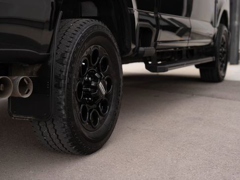Used 2025 Ford F350 Lariat w/ Lariat Ultimate Package AWD/4WD image 9