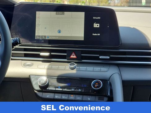 Certified 2025 Hyundai Elantra SEL FWD image 20