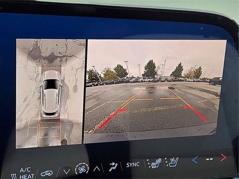 New 2025 Chevrolet Equinox EV LT w/ Convenience Package II image 19