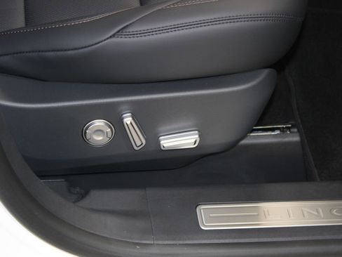 New 2026 Lincoln Nautilus Premier w/ Equipment Group 102A image 27