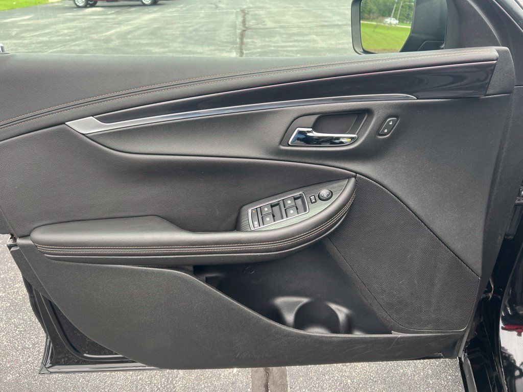 Used 2018 Chevrolet Impala LT FWD image 6