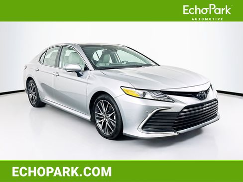 Used 2023 Toyota Camry XLE w/ Navigation Package image 1