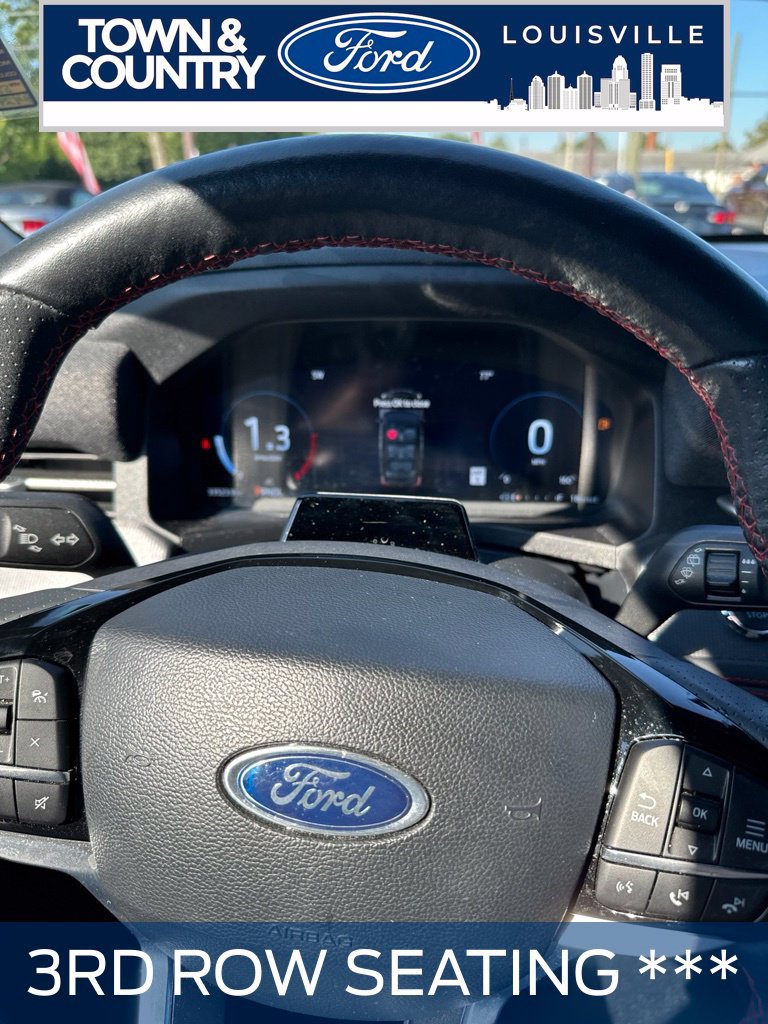 Used 2025 Ford Explorer ST-Line w/ ST-Line Street Pack AWD/4WD image 2