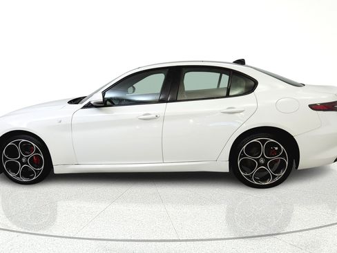 Used 2023 Alfa Romeo Giulia Ti w/ Active Assist Plus Package AWD/4WD image 4