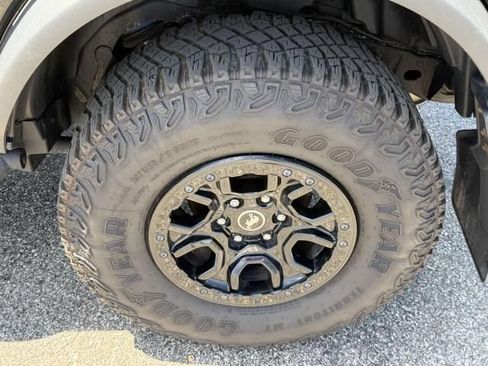 Used 2023 Ford Bronco Wildtrak AWD/4WD image 34