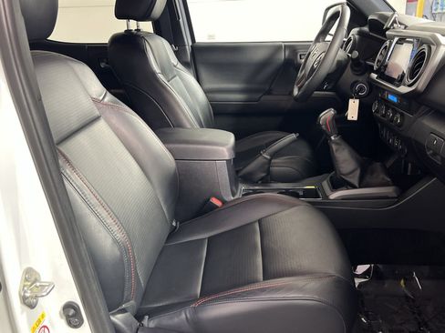 Used 2019 Toyota Tacoma TRD Pro AWD/4WD image 27