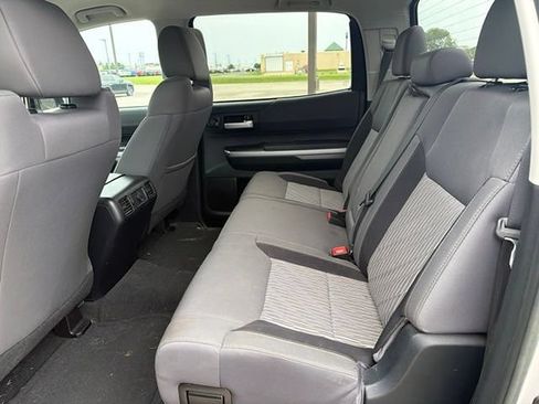 Used 2016 Toyota Tundra SR5 w/ SR5 Upgrade Package AWD/4WD image 15
