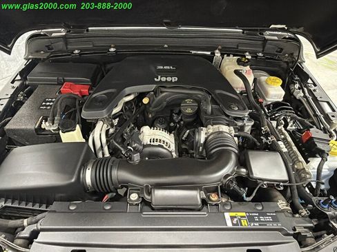 Used 2018 Jeep Wrangler Unlimited Sport S AWD/4WD image 12