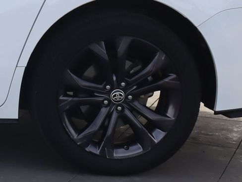 Used 2022 Toyota Sienna XSE image 30