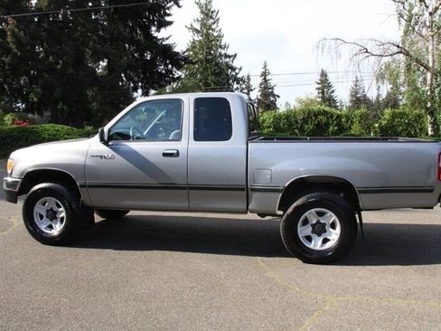 Used 1997 Toyota T100 SR5 AWD/4WD image 12