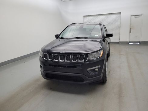 Used 2018 Jeep Compass Latitude w/ Safe & Security Group AWD/4WD image 15