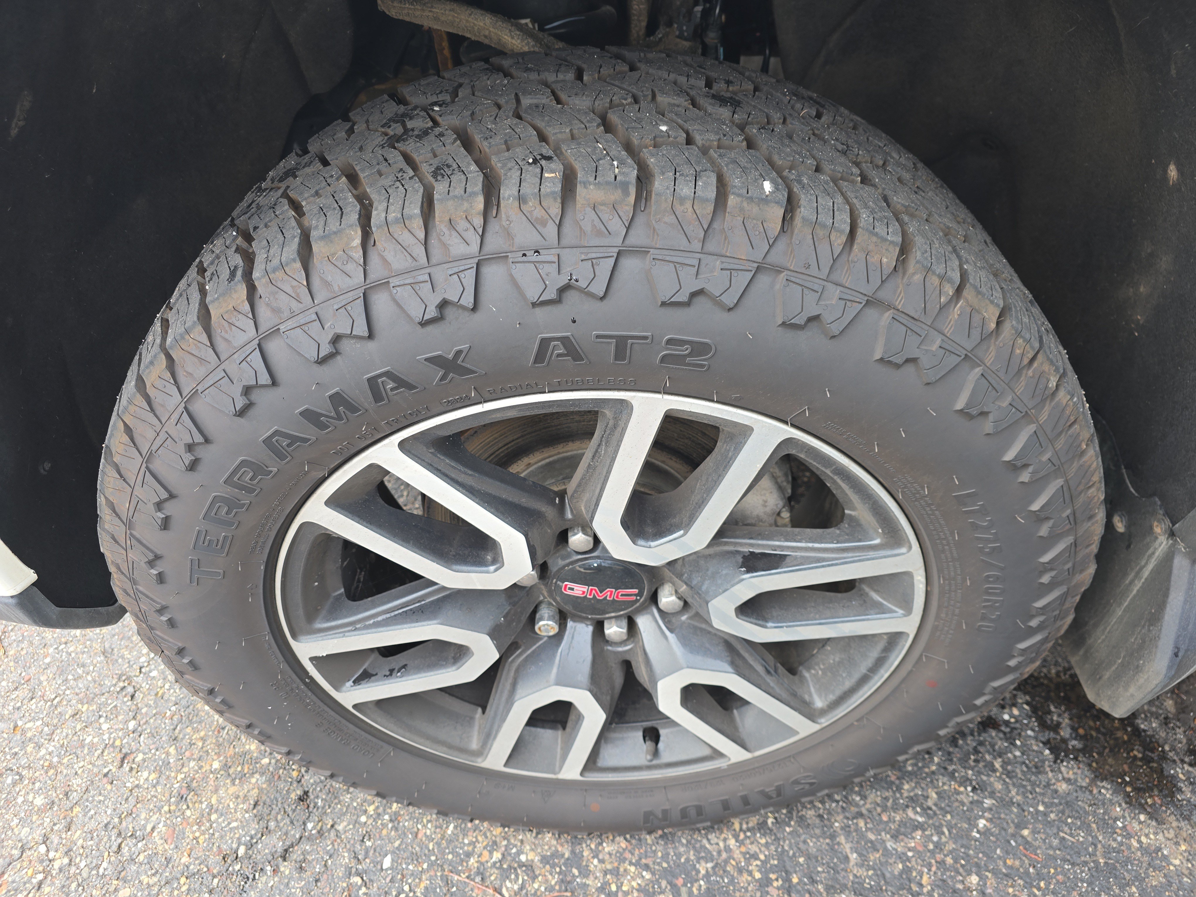 Used 2024 GMC Sierra 1500 AT4 w/ Technology Package AWD/4WD image 12