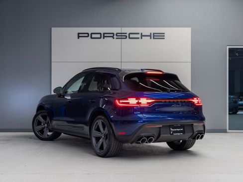 Certified 2026 Porsche Macan Turbo AWD/4WD image 3